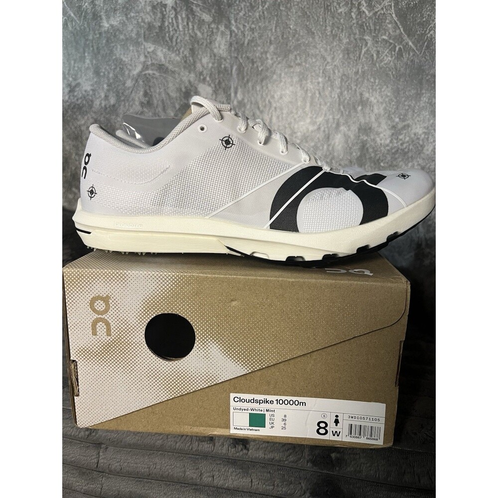 On Cloud spike 10000m Womens 8 Track Spikes Undyed White Mint 3WD10571105 NIB